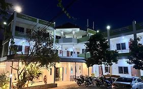 The 99 Inn Hotel